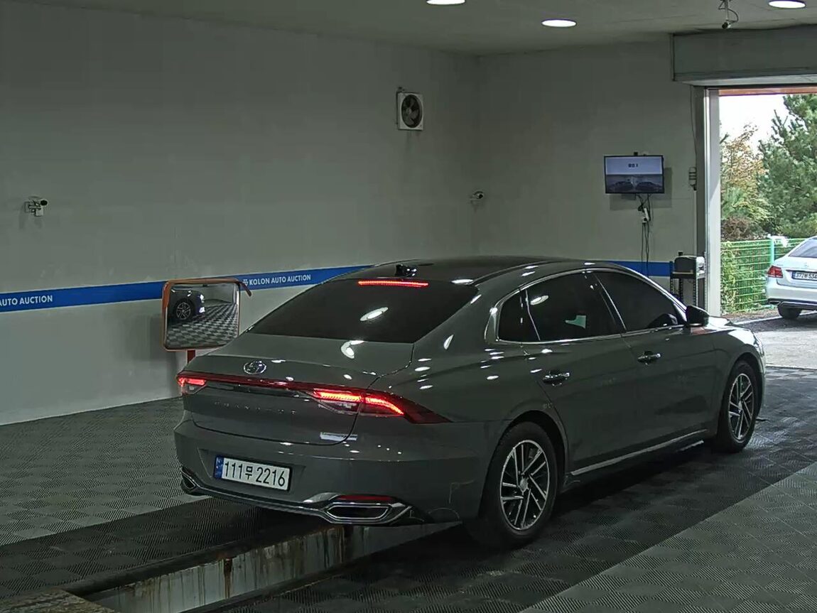 HYUNDAI THE NEW GRANDEUR IG GASOLINE 2.5 PREMIUM 2023 - zdjęcie 5