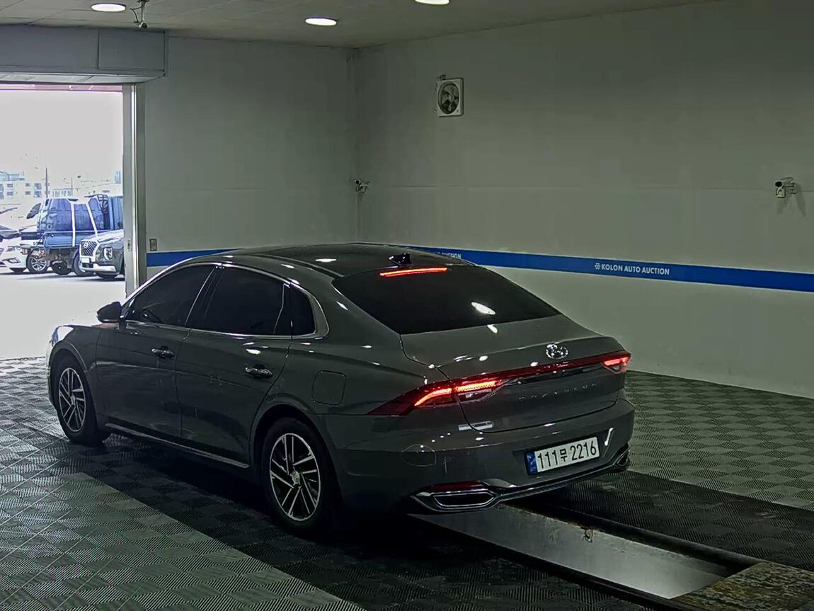 HYUNDAI THE NEW GRANDEUR IG GASOLINE 2.5 PREMIUM 2023 - zdjęcie 6