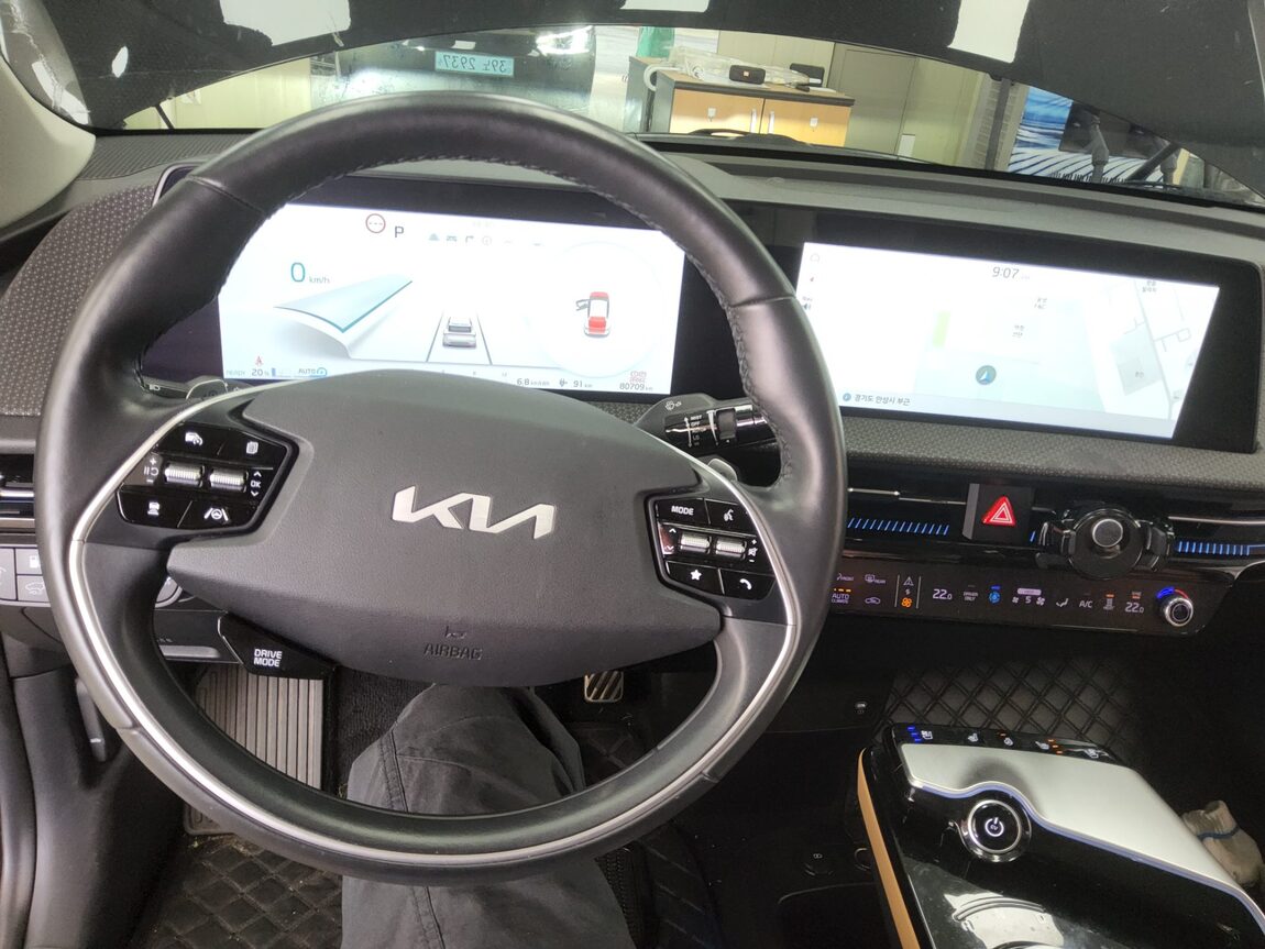 KIA EV6 LONG RANGE 2WD EARTH 2022 - zdjęcie 17