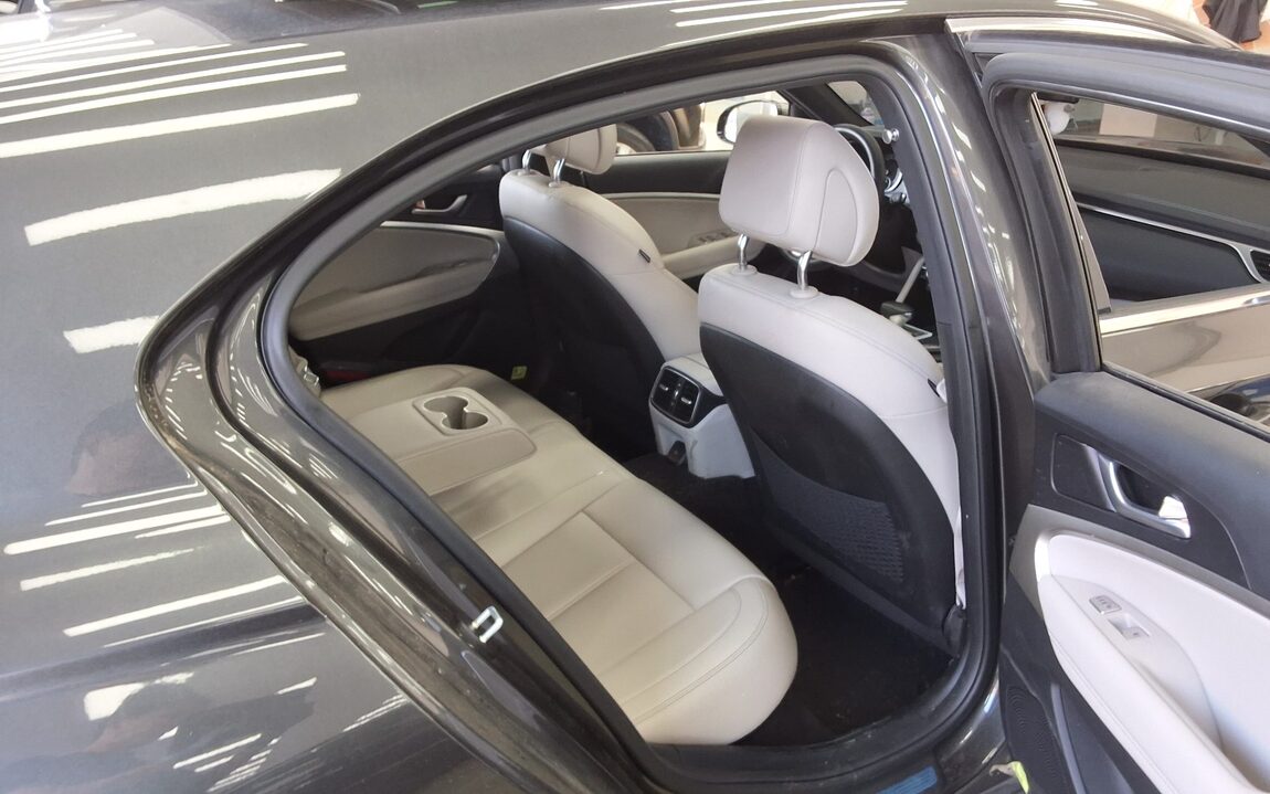 GENESIS THE NEW G70 GASOLINE 2.0T 2WD SHOOTING BRAKE PREMIUM 2023 - zdjęcie 13