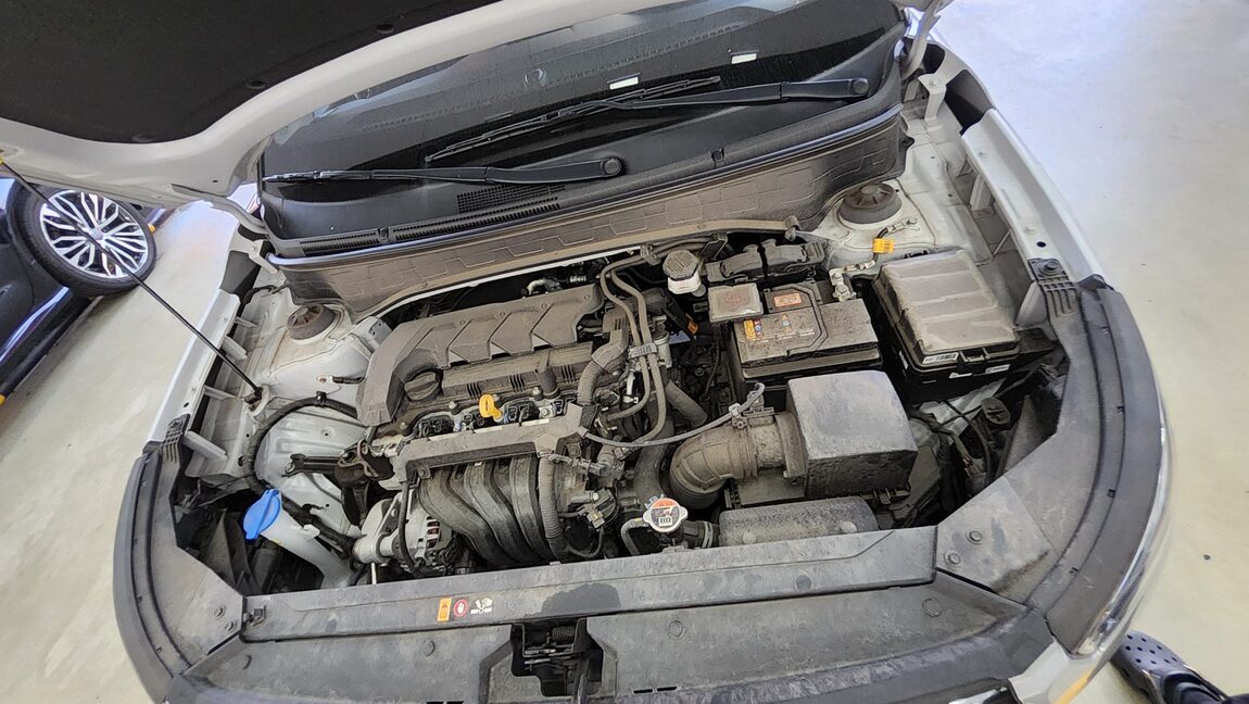 HYUNDAI VENUE 1.6 GASOLINE PREMIUM 2024 - zdjęcie 21