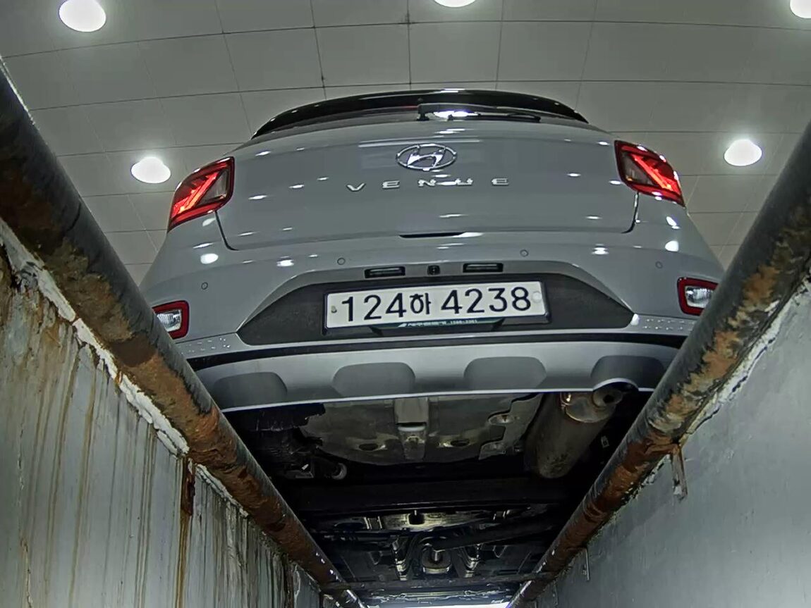 HYUNDAI VENUE 1.6 GASOLINE PREMIUM 2024 - zdjęcie 8