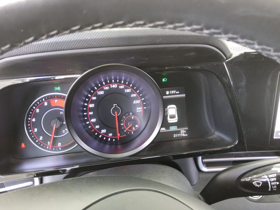 HYUNDAI AVANTE (CN7) 1.6 GASOLINE MODERN 2021 - zdjęcie 9