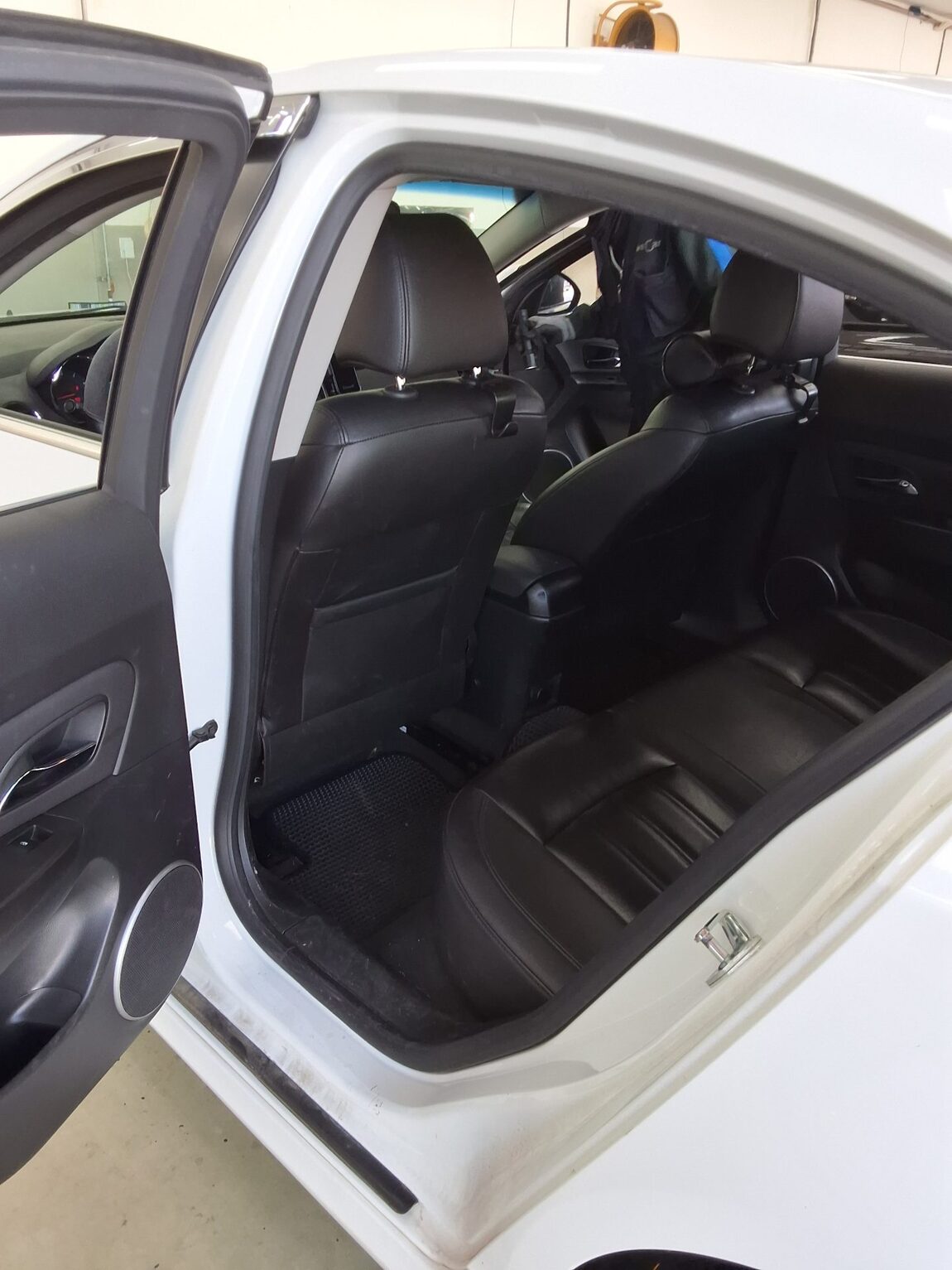 CHEVROLET (DAEWOO) CRUZE 4-DOOR 1.8 LTZ+ 2012 - zdjęcie 12