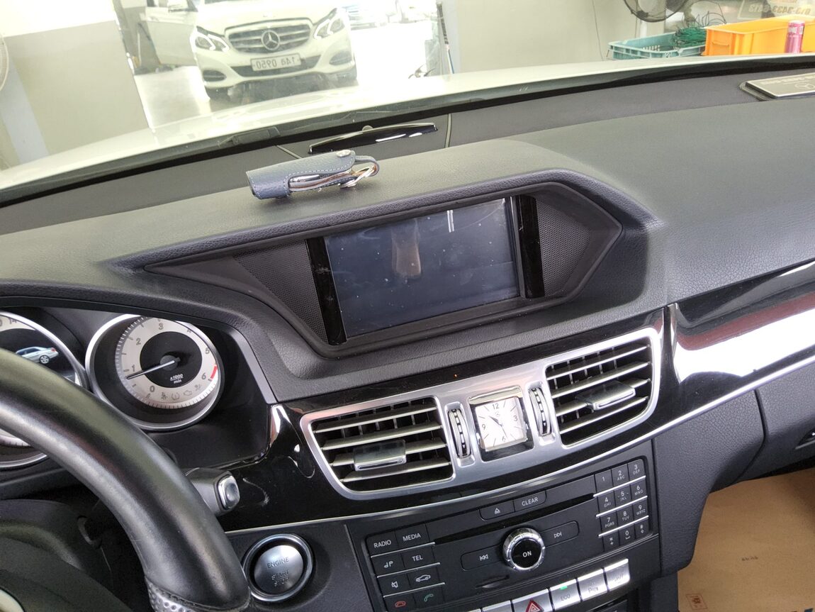 MERCEDES-BENZ E-CLASS (4TH GEN) E220 CDI BLUETEC AVANTGARDE 2016 - zdjęcie 17