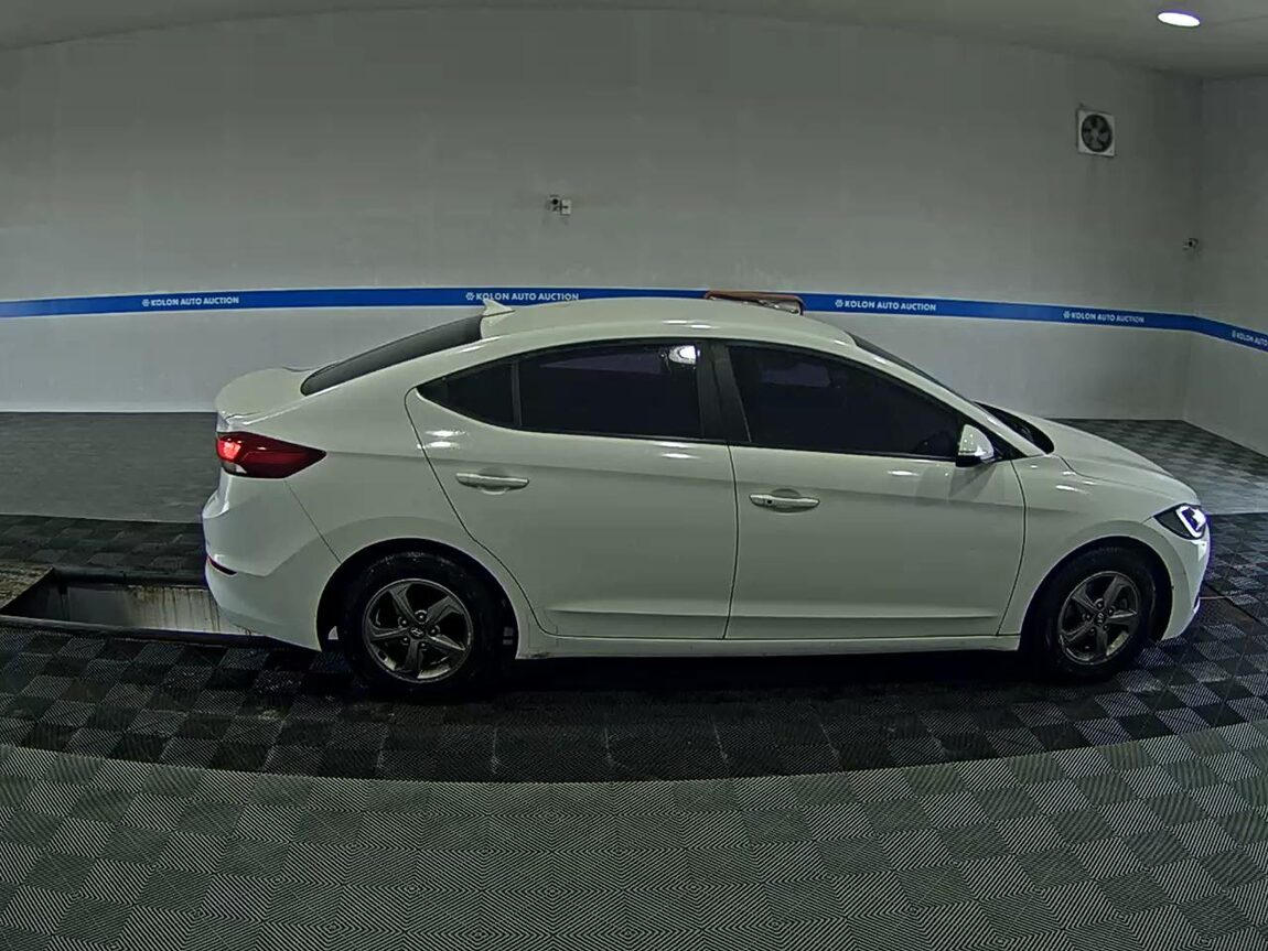 HYUNDAI AVANTE AD 1.6 DIESEL SMART 2017 - zdjęcie 4