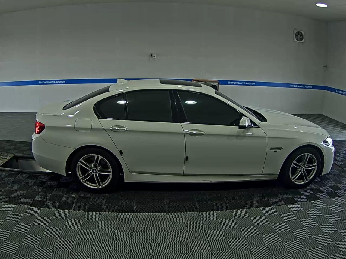 BMW 5 SERIES (6TH GEN) 520d M AERODYNAMIC PRO 2016 - zdjęcie 4