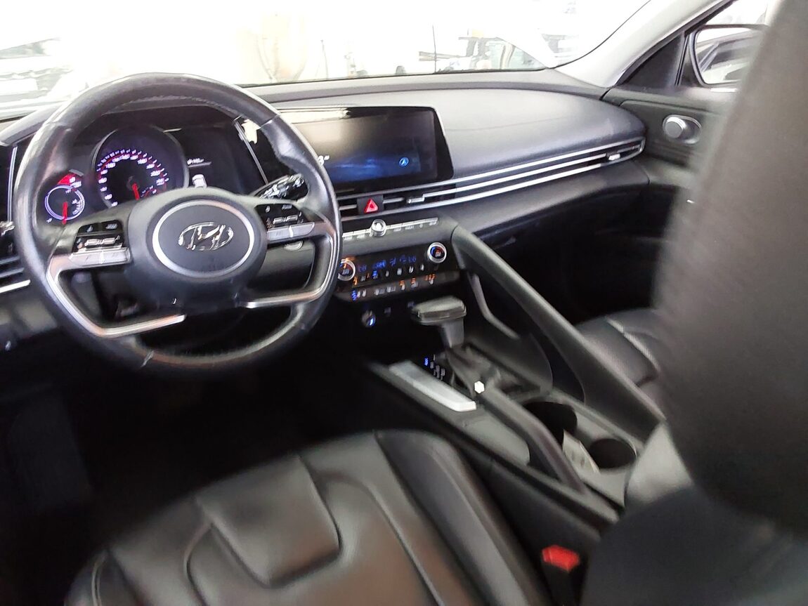 HYUNDAI AVANTE (CN7) 1.6 GASOLINE MODERN 2021 - zdjęcie 11