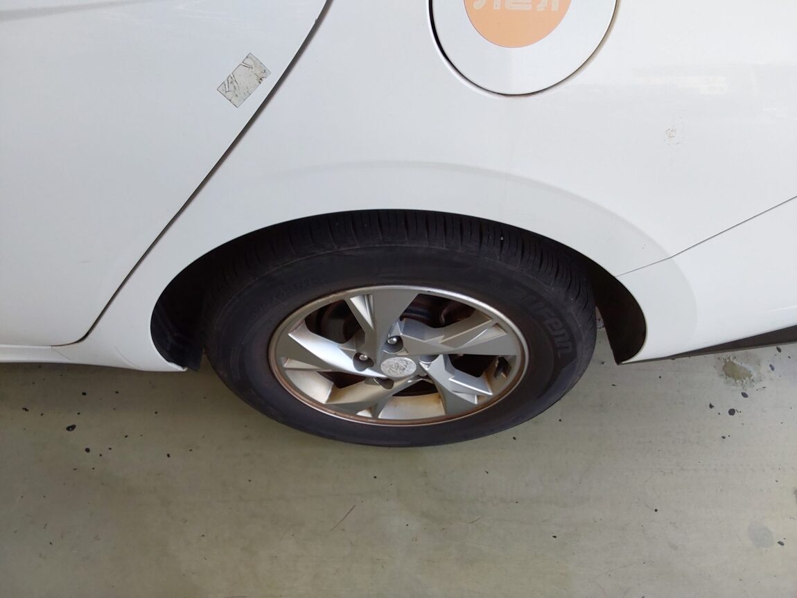 HYUNDAI AVANTE (CN7) 1.6 GASOLINE MODERN 2021 - zdjęcie 21