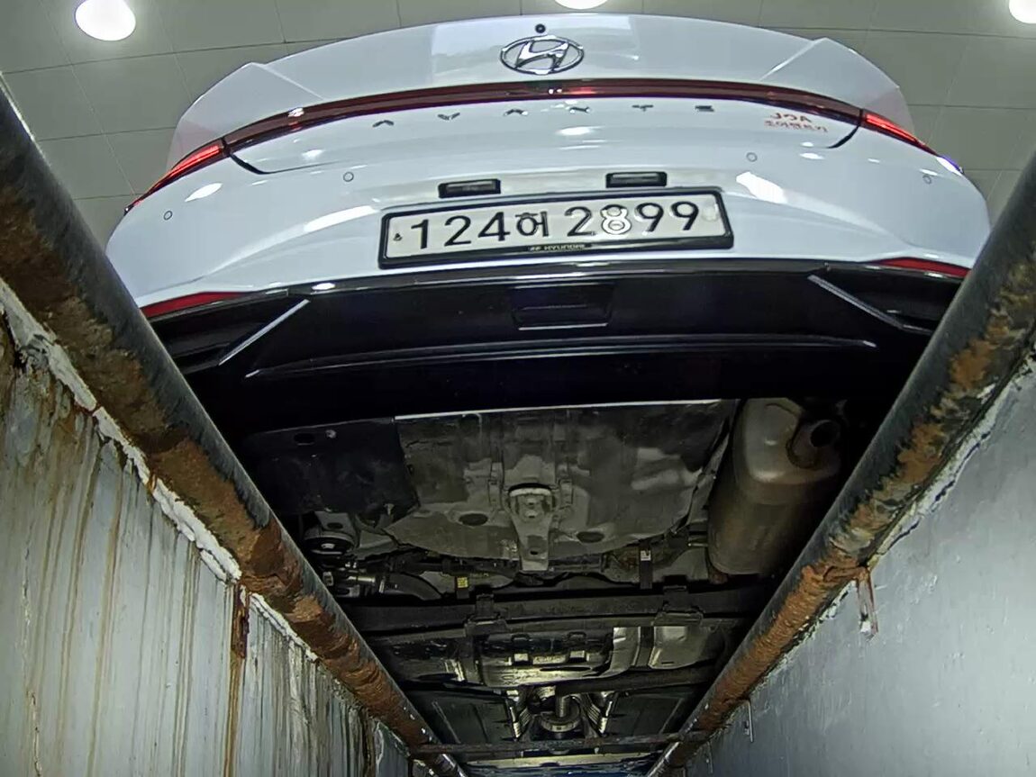 HYUNDAI AVANTE (CN7) 1.6 GASOLINE MODERN 2021 - zdjęcie 8