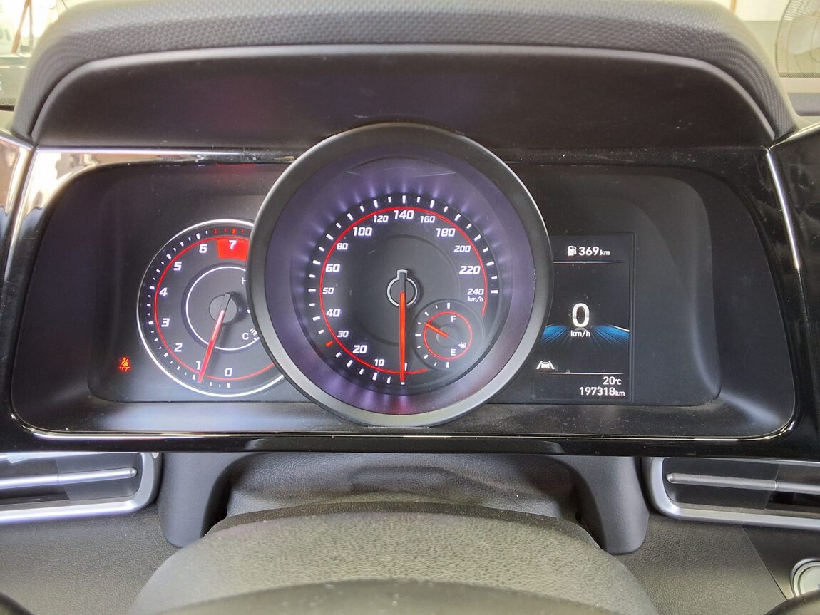 HYUNDAI AVANTE (CN7) 1.6 GASOLINE MODERN 2021 - zdjęcie 9