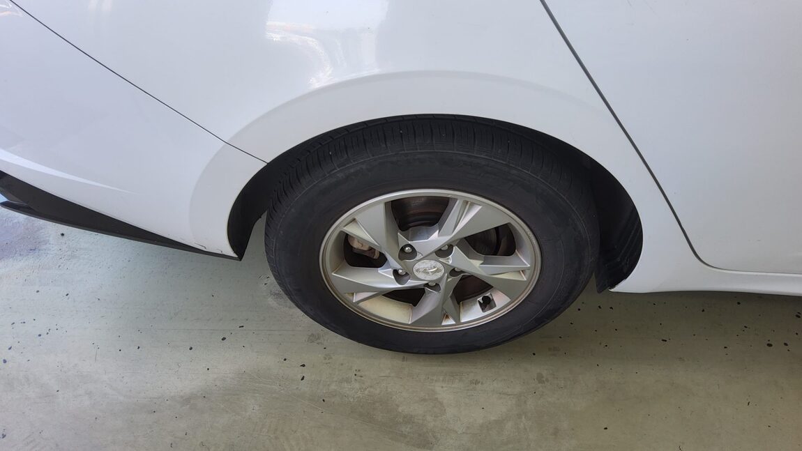 HYUNDAI AVANTE (CN7) 1.6 GASOLINE MODERN 2021 - zdjęcie 26