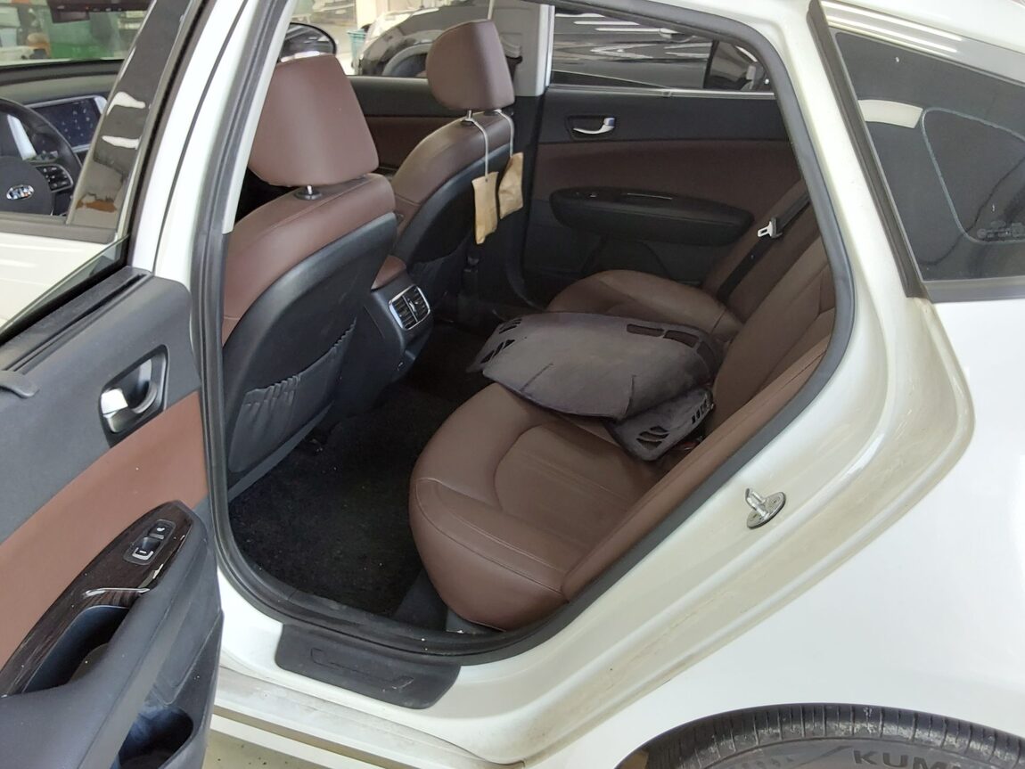 KIA NEW K5 2.0 GASOLINE NOBLESSE SX 2018 - zdjęcie 12