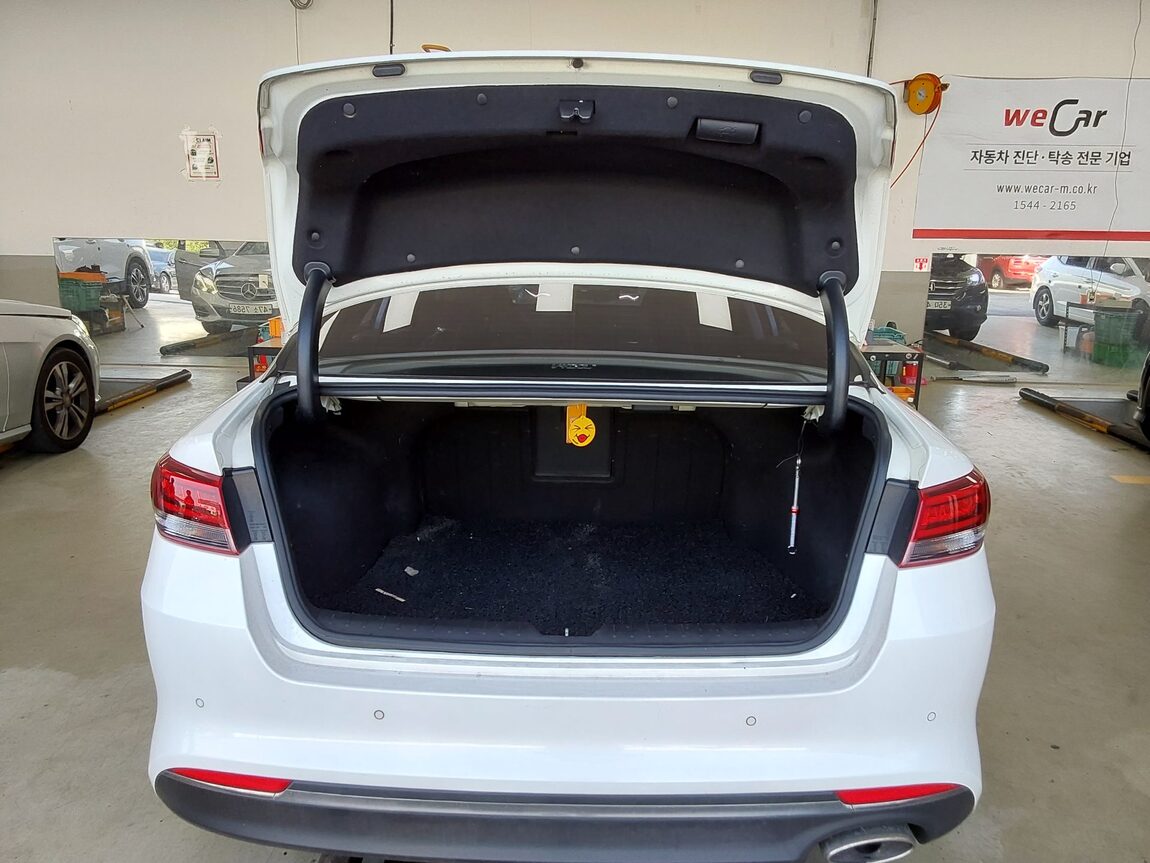 KIA NEW K5 2.0 GASOLINE NOBLESSE SX 2018 - zdjęcie 15