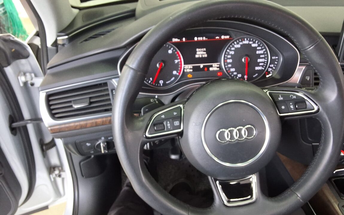 AUDI A6 (4TH GEN) 3.0 TFSI QUATTRO DYNAMIC LED PACK 2013 - zdjęcie 17