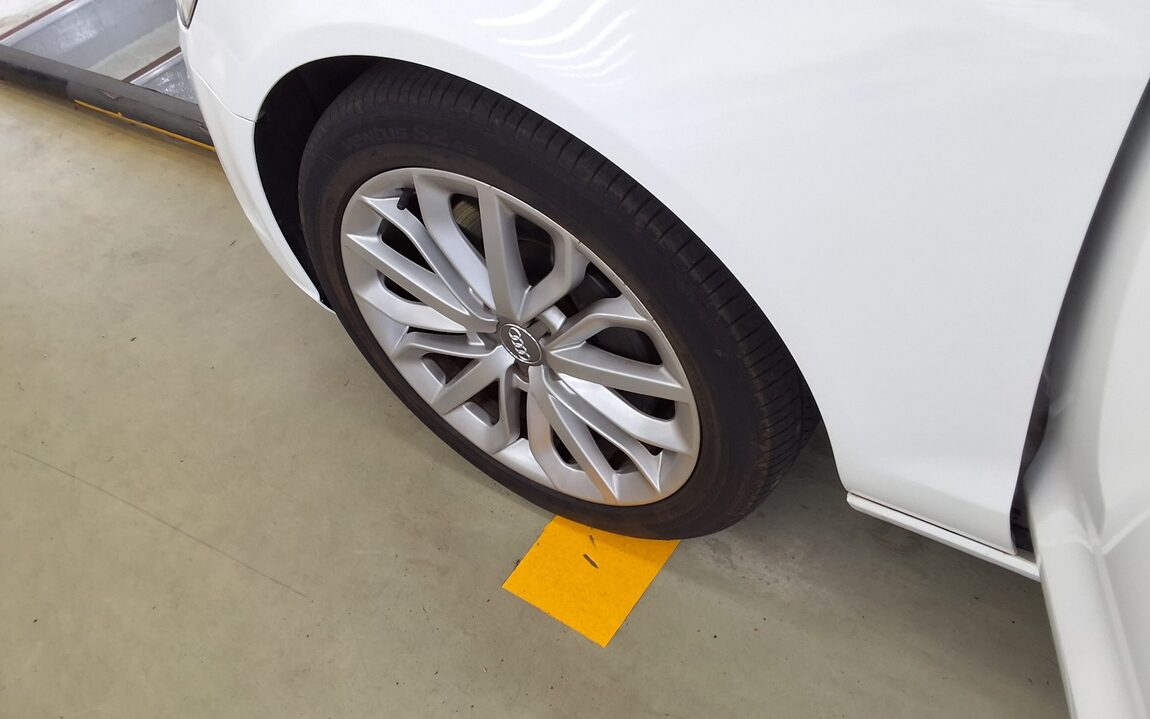 AUDI A6 (4TH GEN) 3.0 TFSI QUATTRO DYNAMIC LED PACK 2013 - zdjęcie 23