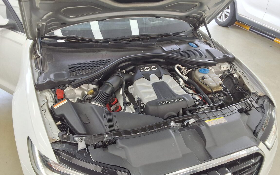 AUDI A6 (4TH GEN) 3.0 TFSI QUATTRO DYNAMIC LED PACK 2013 - zdjęcie 21