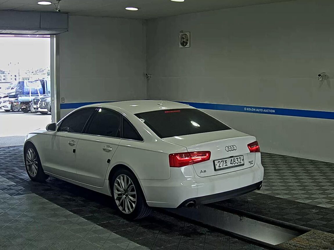 AUDI A6 (4TH GEN) 3.0 TFSI QUATTRO DYNAMIC LED PACK 2013 - zdjęcie 6