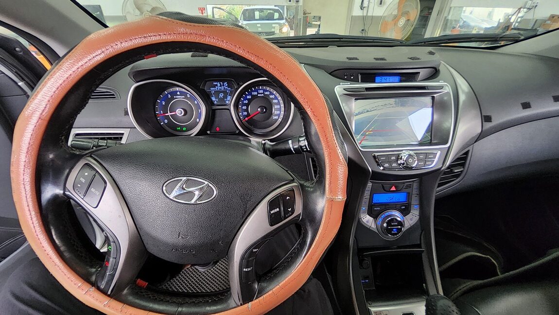 HYUNDAI AVANTE MD M16 GDi SMART 2013 - zdjęcie 19