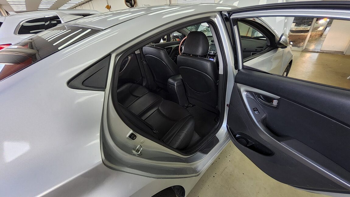 HYUNDAI AVANTE MD M16 GDi SMART 2013 - zdjęcie 13