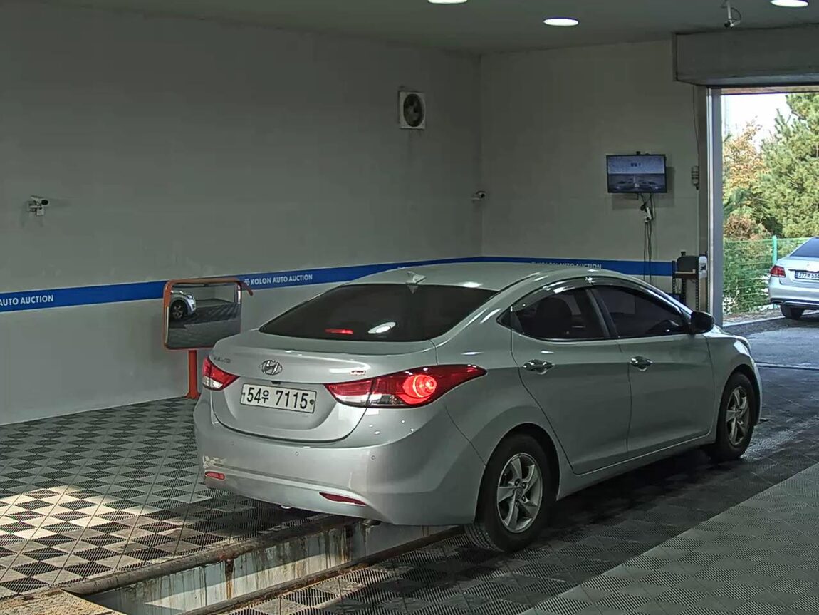 HYUNDAI AVANTE MD M16 GDi SMART 2013 - zdjęcie 5