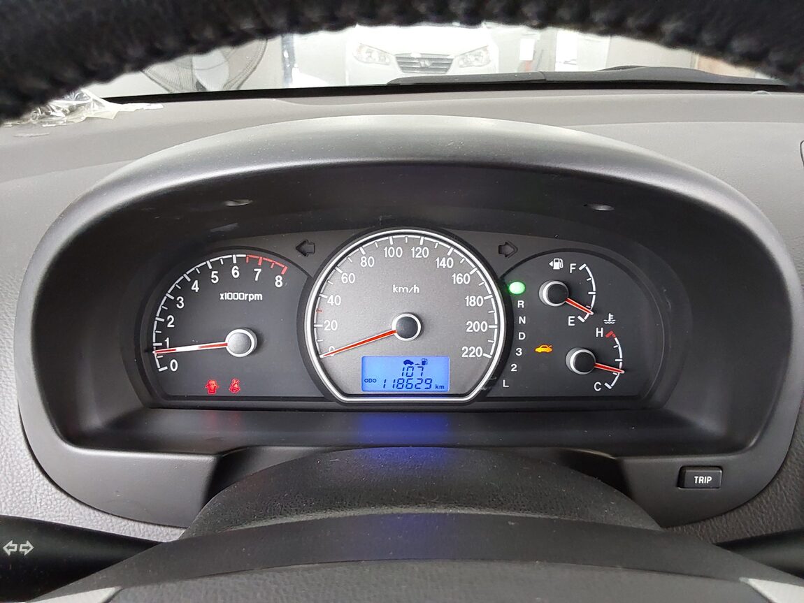 HYUNDAI AVANTE HD 1.6 VVT S16 LUXURY 2008 - zdjęcie 9