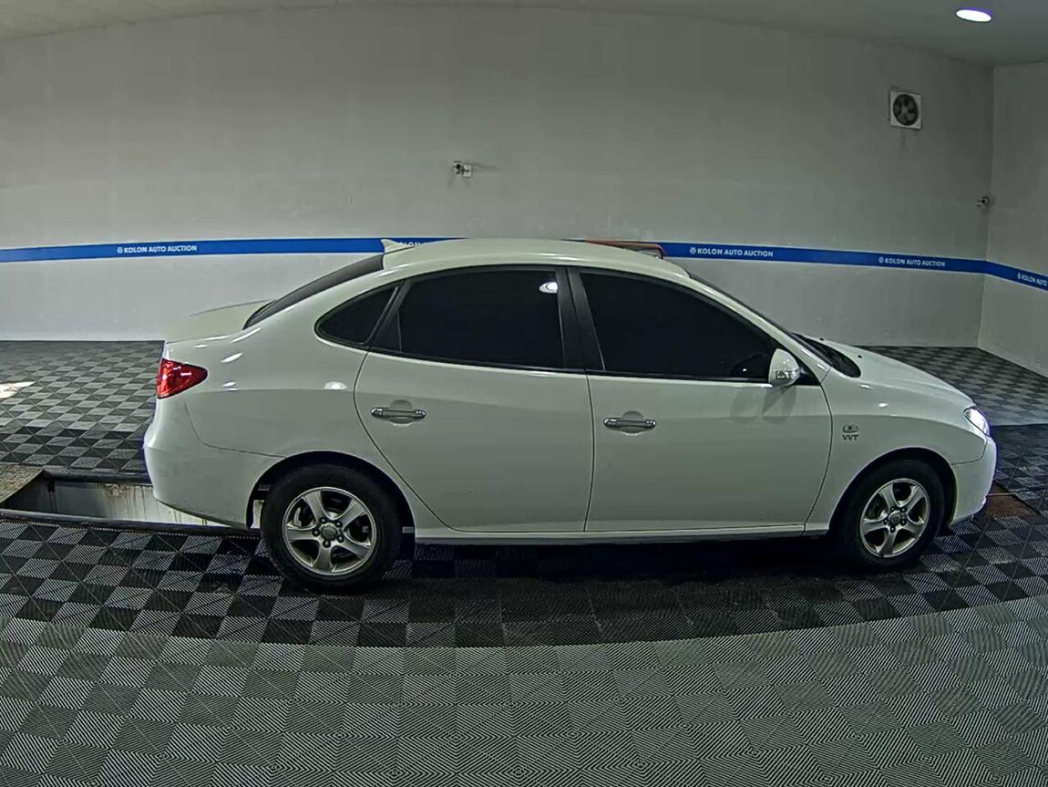 HYUNDAI AVANTE HD 1.6 VVT S16 LUXURY 2008 - zdjęcie 4