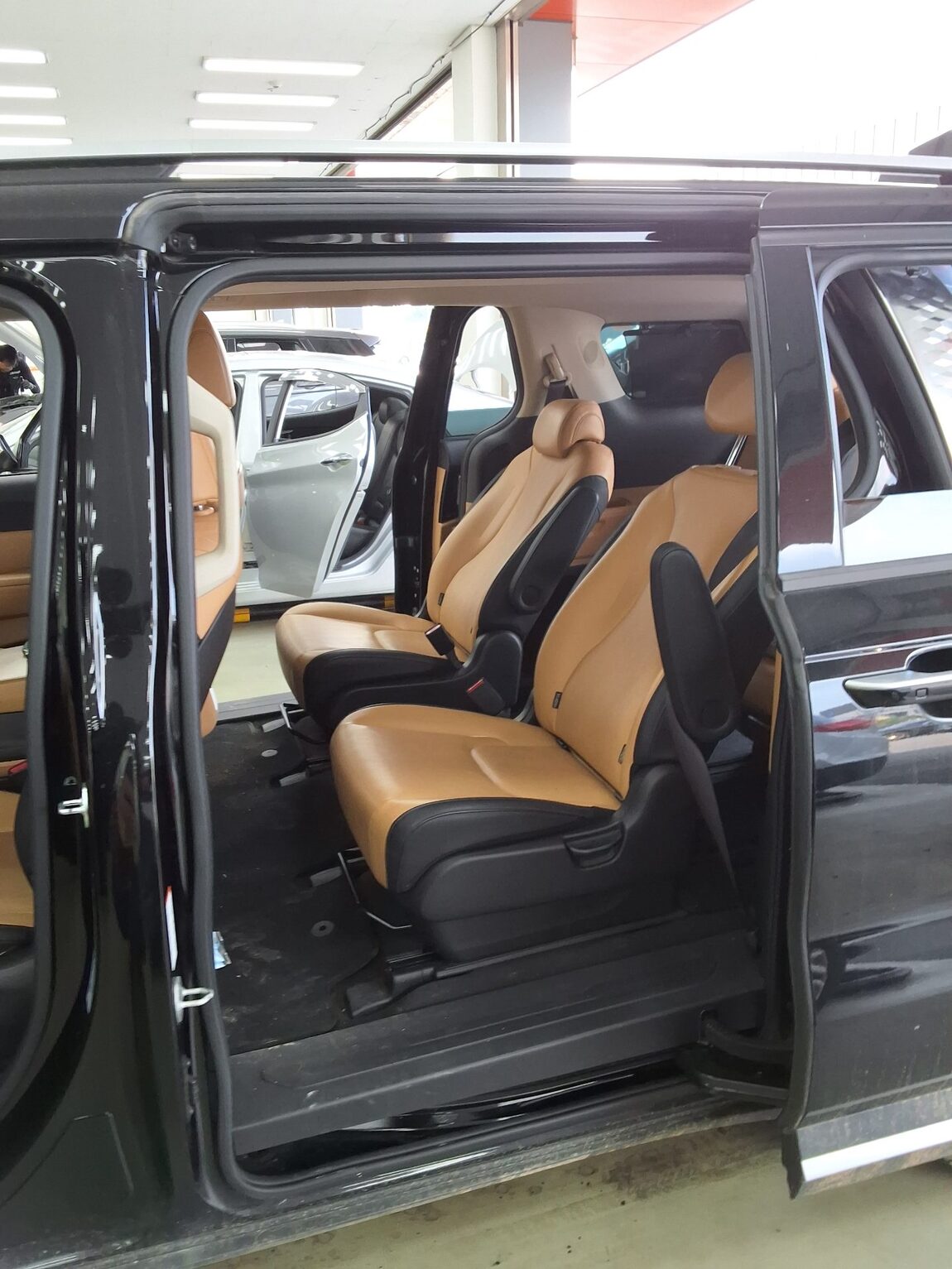 KIA NEW CARNIVAL (KA4) 9-SEATER DIESEL NOBLESSE 2021 - zdjęcie 12