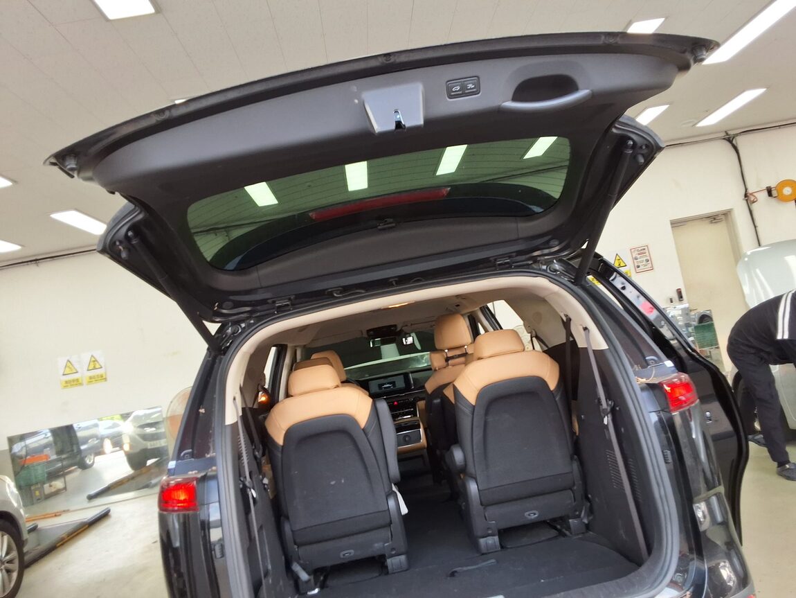 KIA NEW CARNIVAL (KA4) 9-SEATER DIESEL NOBLESSE 2021 - zdjęcie 15