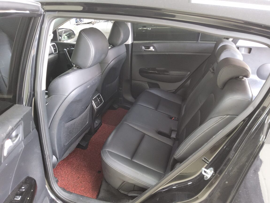 KIA NEW SPORTAGE R2.0 2WD NOBLESSE PLUS 2018 - zdjęcie 12