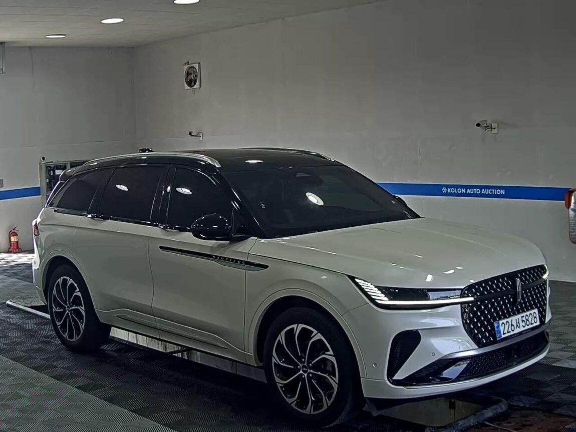 LINCOLN NAUTILUS (2ND GEN) 2.0 4WD RESERVE 2024 - zdjęcie 3