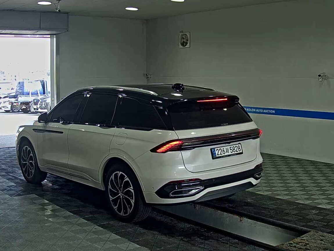 LINCOLN NAUTILUS (2ND GEN) 2.0 4WD RESERVE 2024 - zdjęcie 6