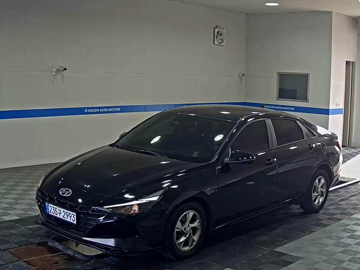 HYUNDAI AVANTE (CN7) 1.6 GASOLINE MODERN 2021 - zdjęcie 2