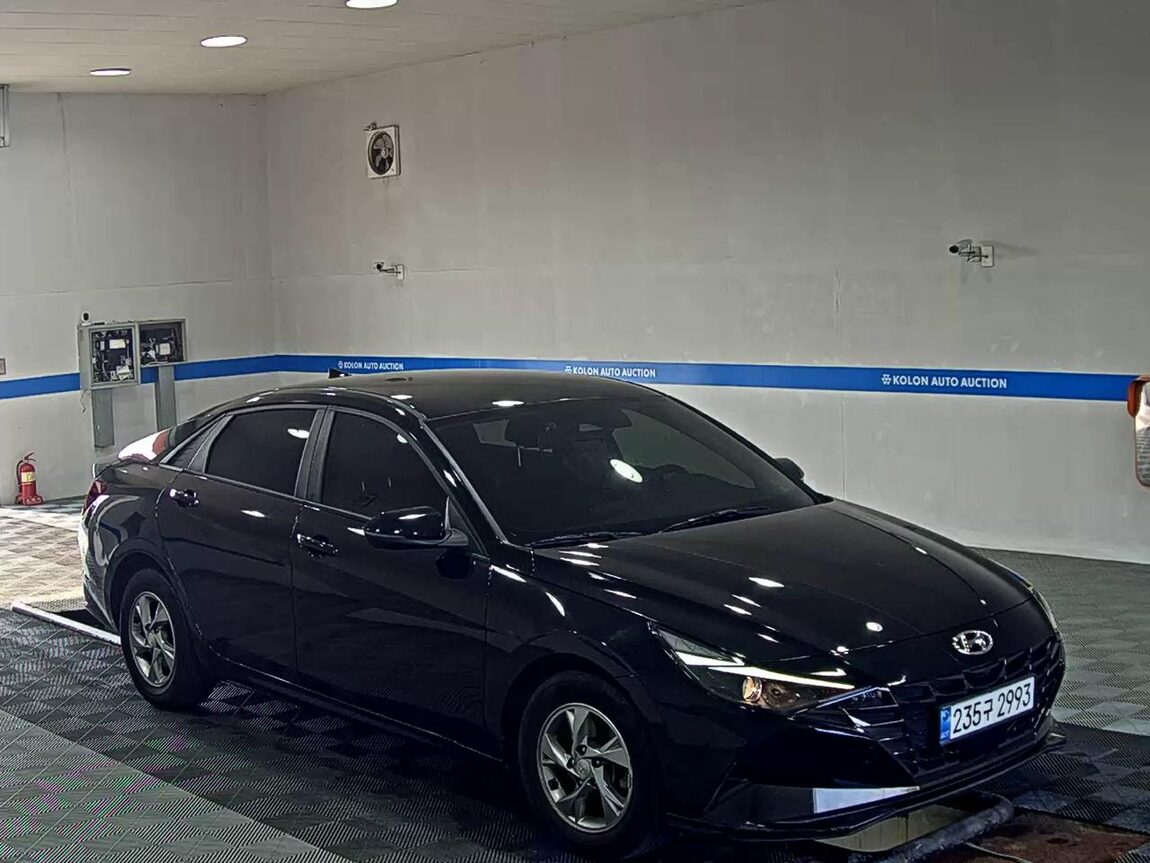 HYUNDAI AVANTE (CN7) 1.6 GASOLINE MODERN 2021 - zdjęcie 3