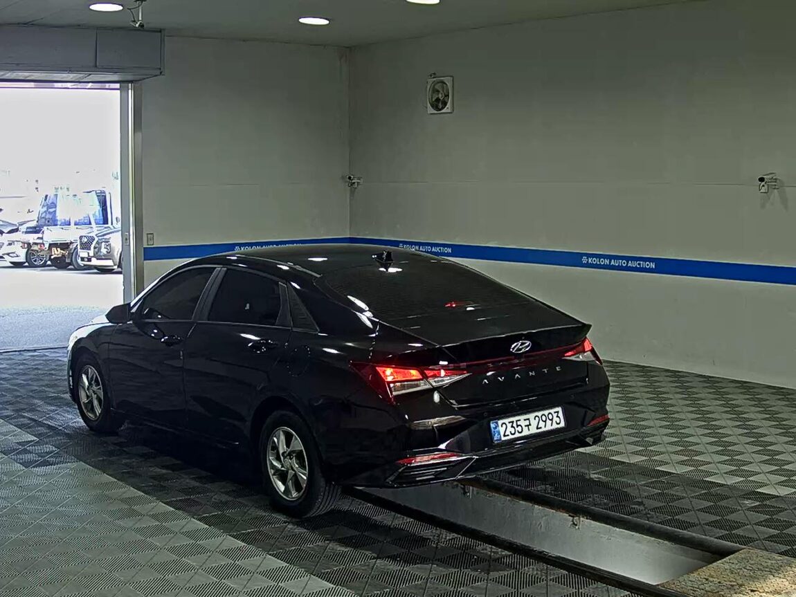 HYUNDAI AVANTE (CN7) 1.6 GASOLINE MODERN 2021 - zdjęcie 6