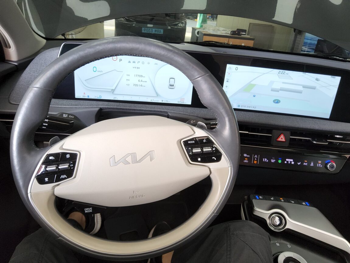 KIA EV6 LONG RANGE 4WD AIR 2023 - zdjęcie 17