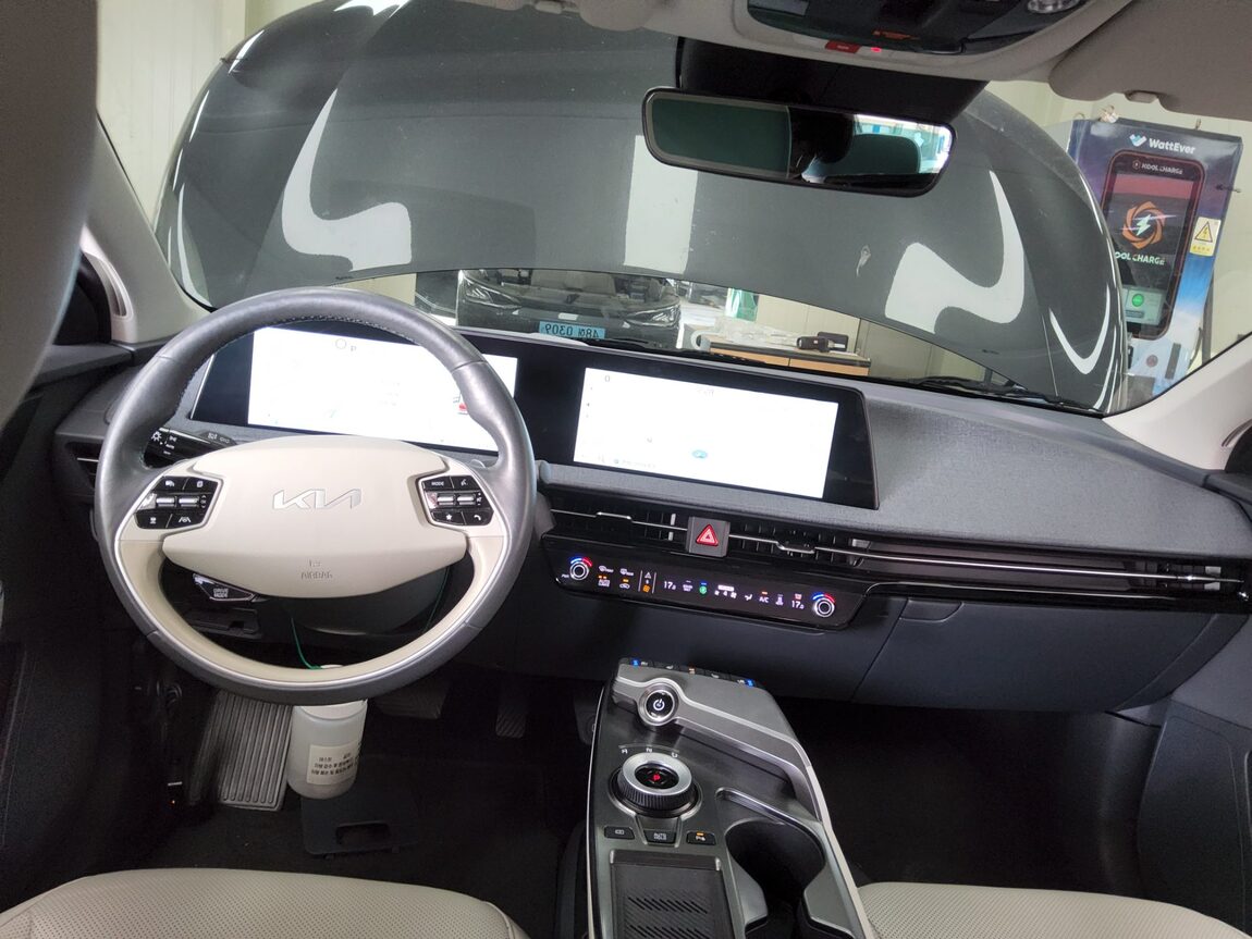 KIA EV6 LONG RANGE 4WD AIR 2023 - zdjęcie 11