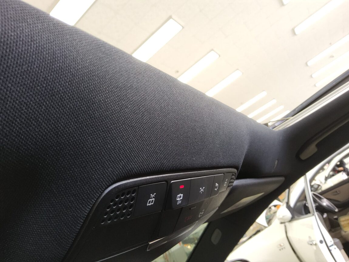 MERCEDES-BENZ E-CLASS (5TH GEN) E300e 4MATIC EXCLUSIVE 2021 - zdjęcie 19