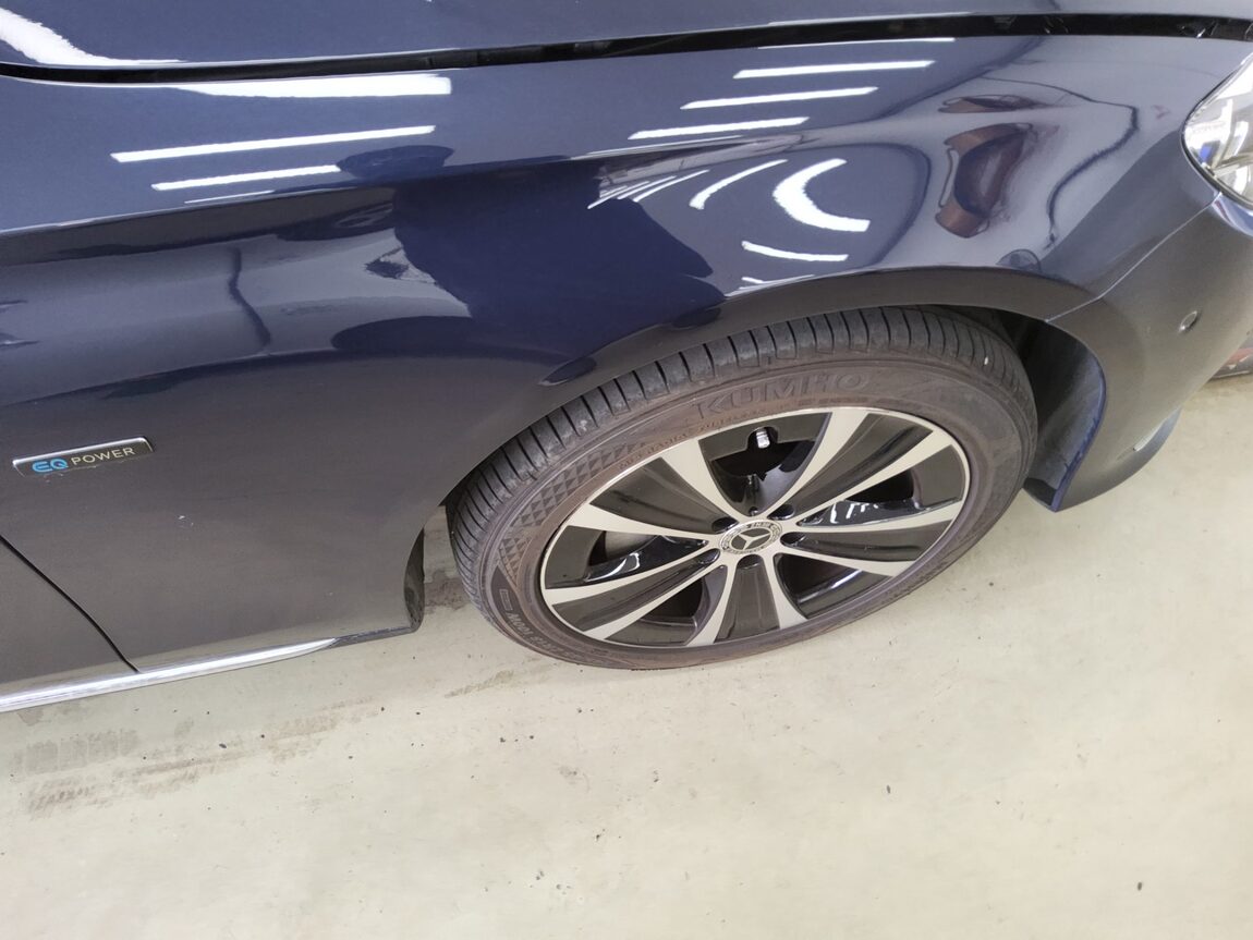 MERCEDES-BENZ E-CLASS (5TH GEN) E300e 4MATIC EXCLUSIVE 2021 - zdjęcie 24