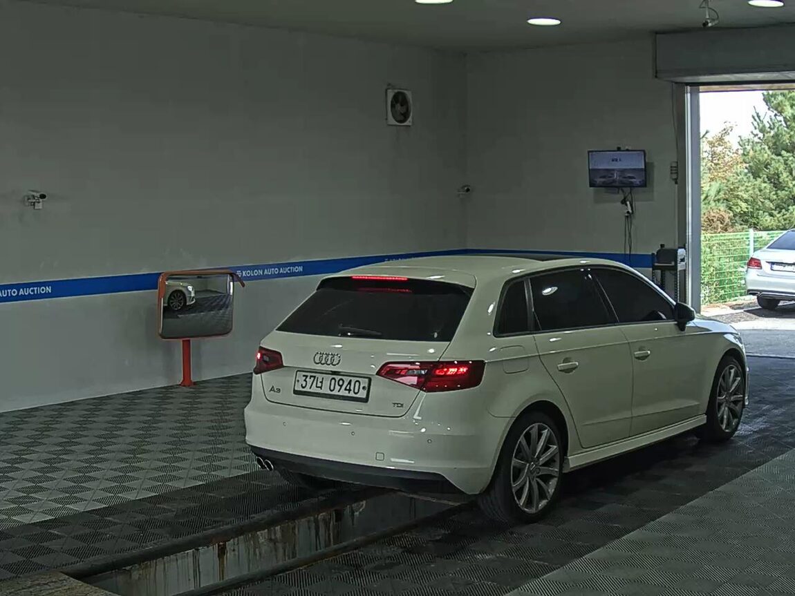 AUDI A3 (3RD GEN) 25 TDI SPORTBACK DYNAMIC 2015 - zdjęcie 5
