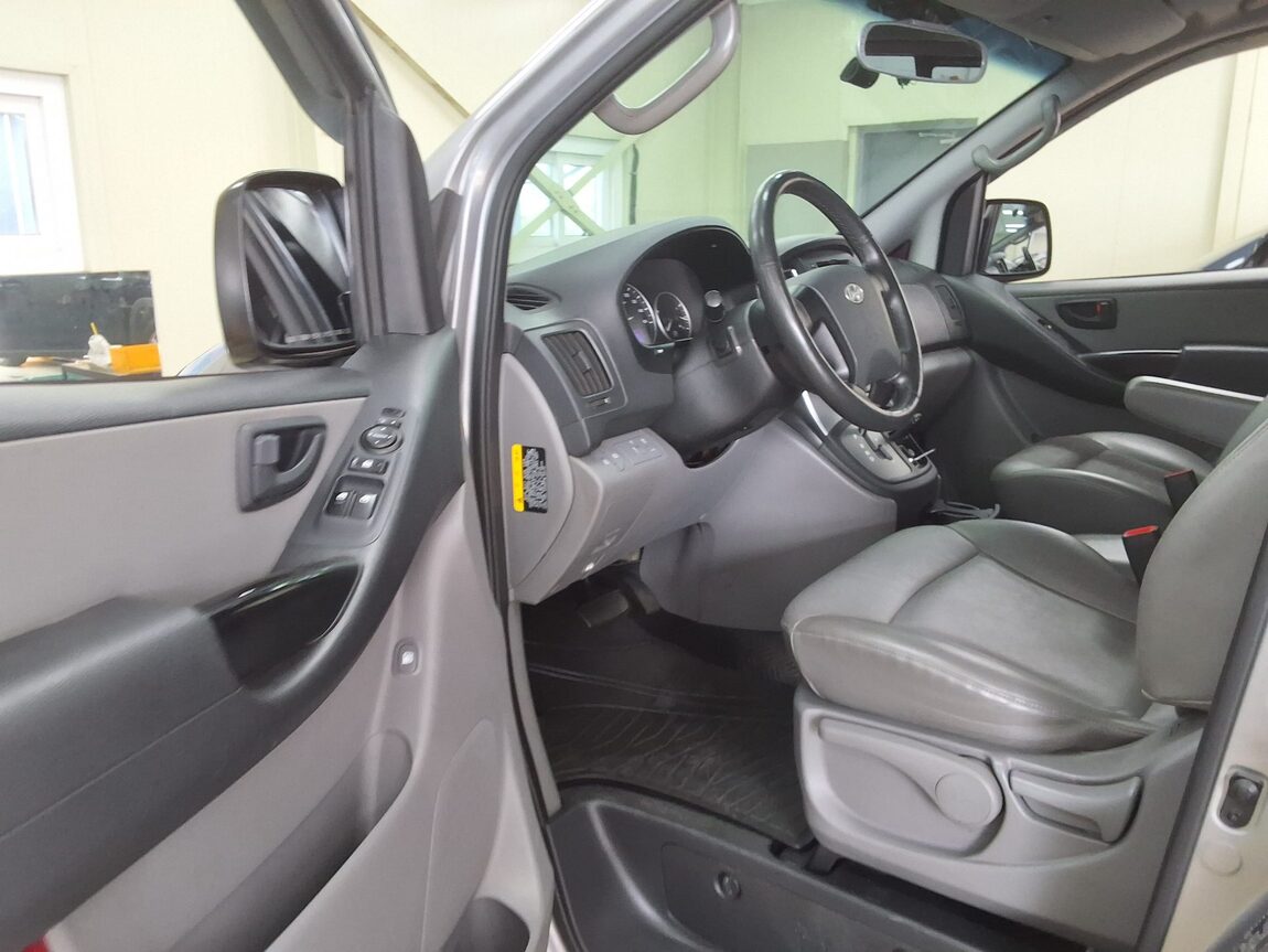 HYUNDAI GRAND STAREX 11-SEATER DIESEL SMART 2016 - zdjęcie 11
