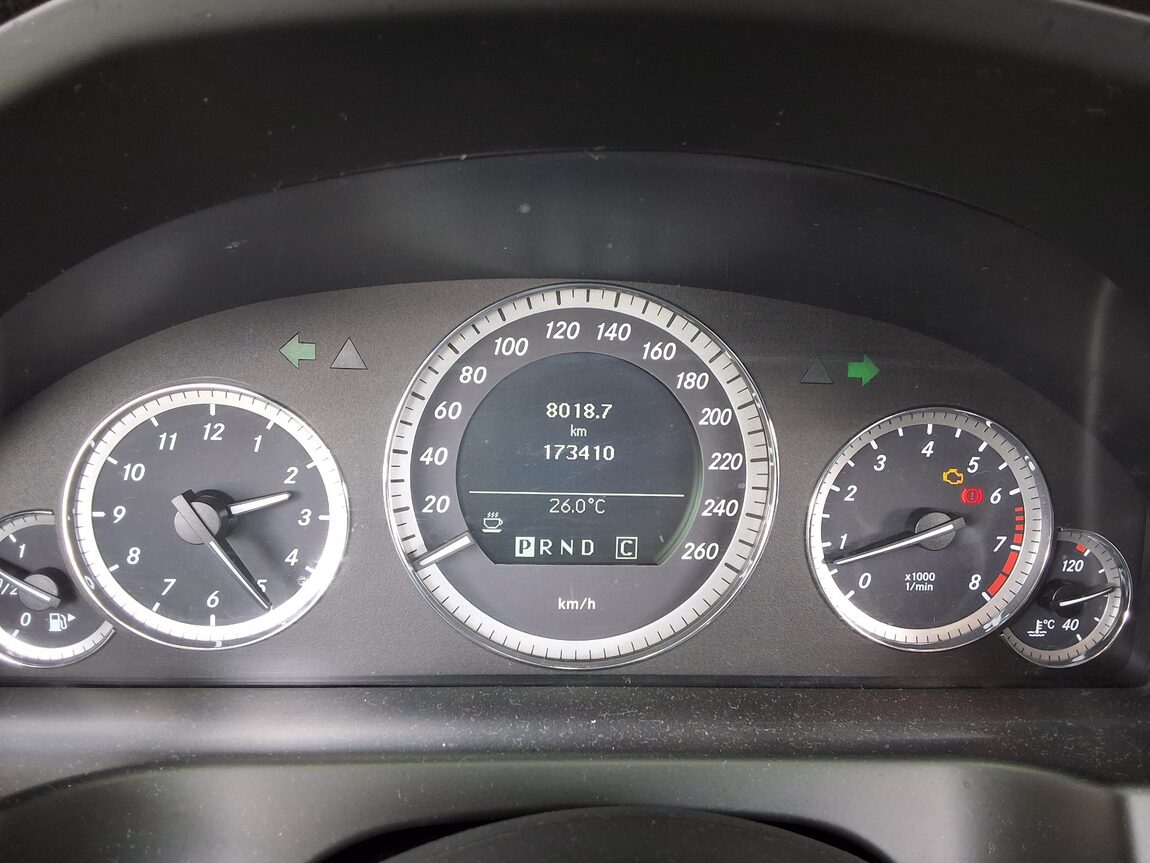 MERCEDES-BENZ E-CLASS (4TH GEN) COUPE E350 2010 - zdjęcie 9