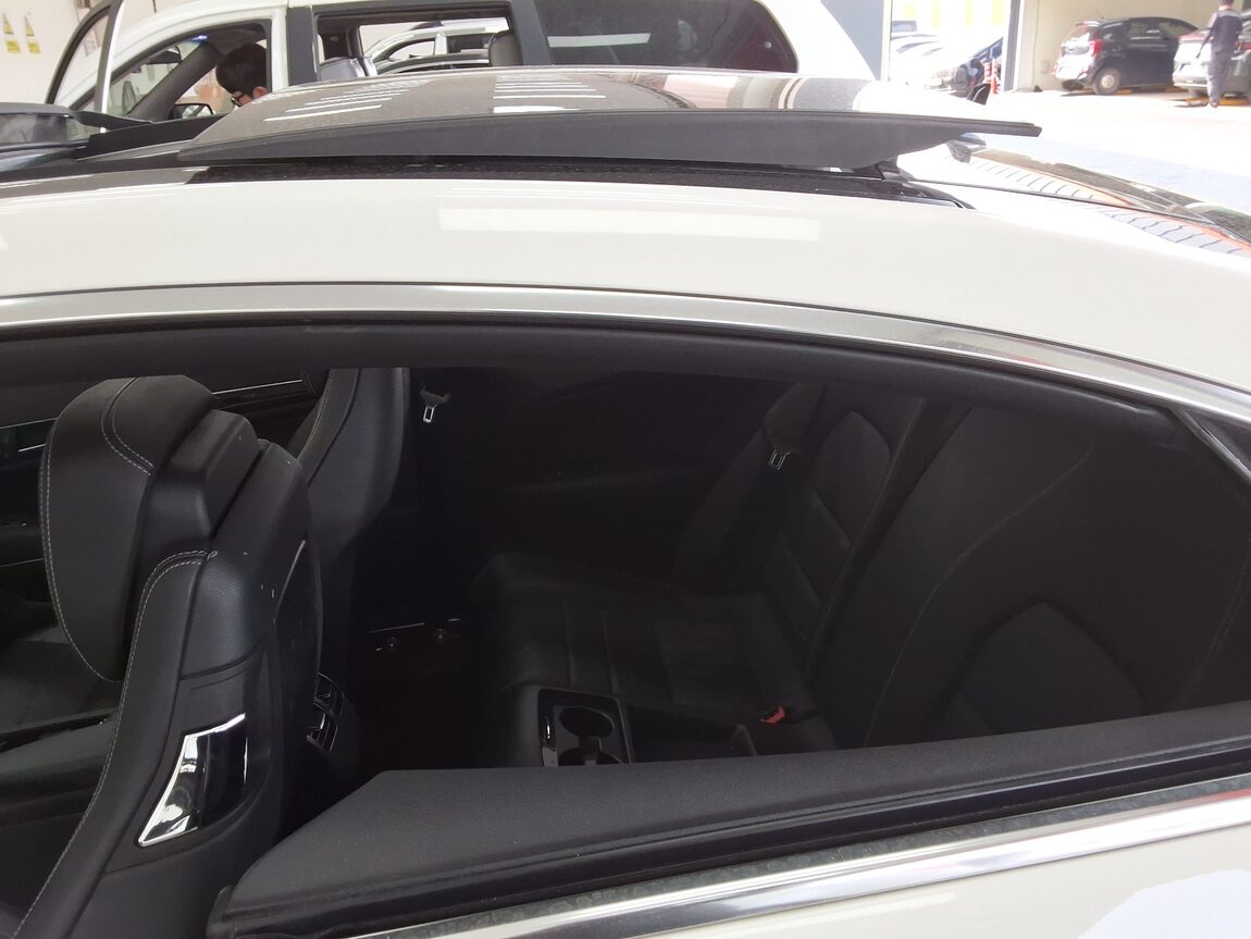 MERCEDES-BENZ E-CLASS (4TH GEN) COUPE E350 2010 - zdjęcie 12