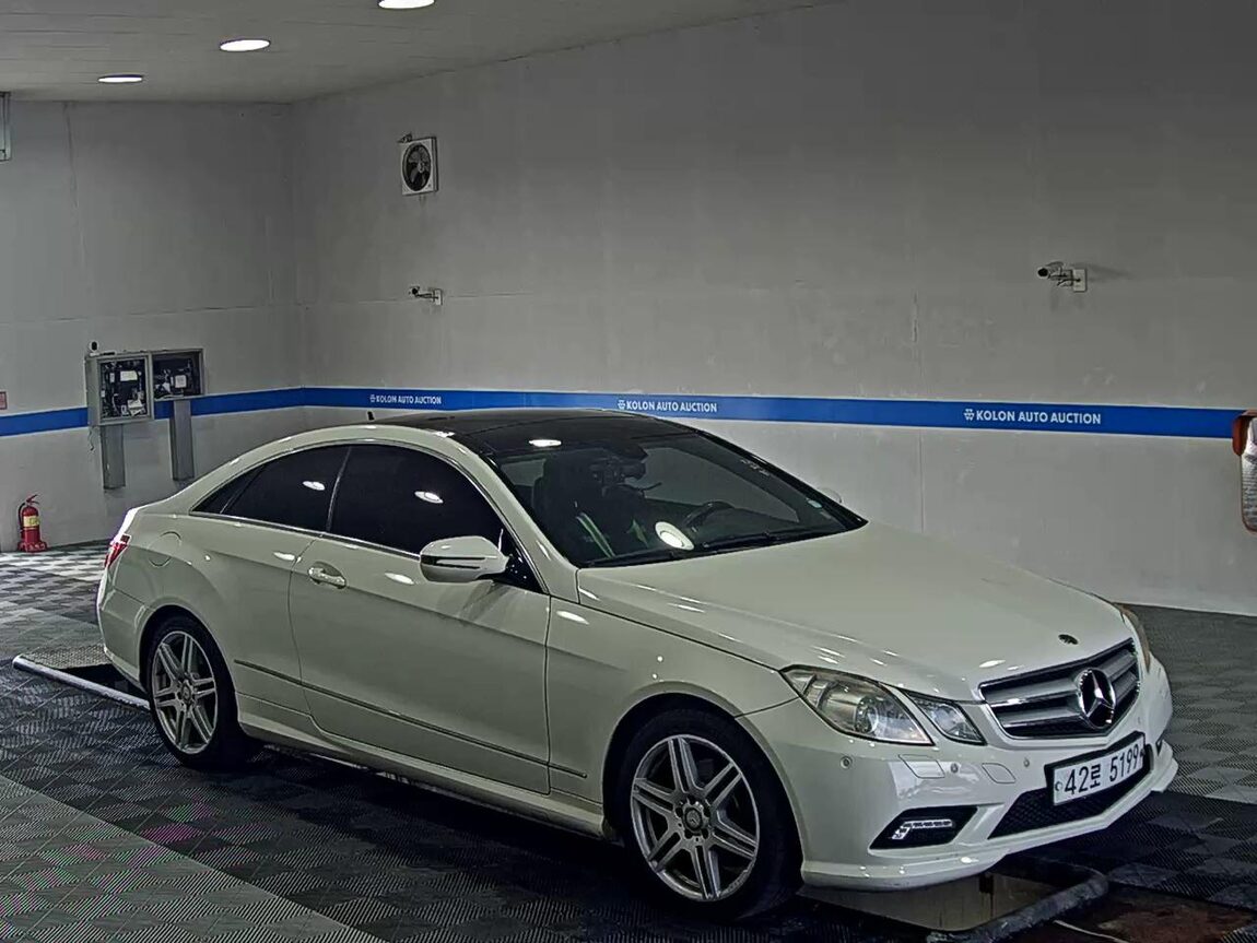 MERCEDES-BENZ E-CLASS (4TH GEN) COUPE E350 2010 - zdjęcie 3