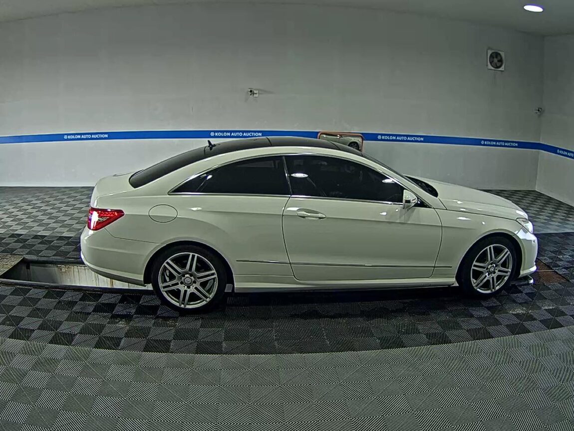 MERCEDES-BENZ E-CLASS (4TH GEN) COUPE E350 2010 - zdjęcie 4