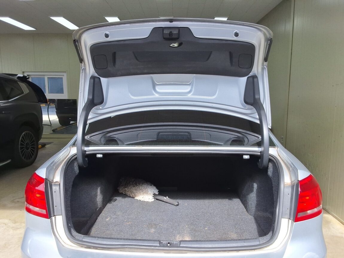 VOLKSWAGEN THE NEW PASSAT (7TH GEN) 2.0 TDI 2015 - zdjęcie 16