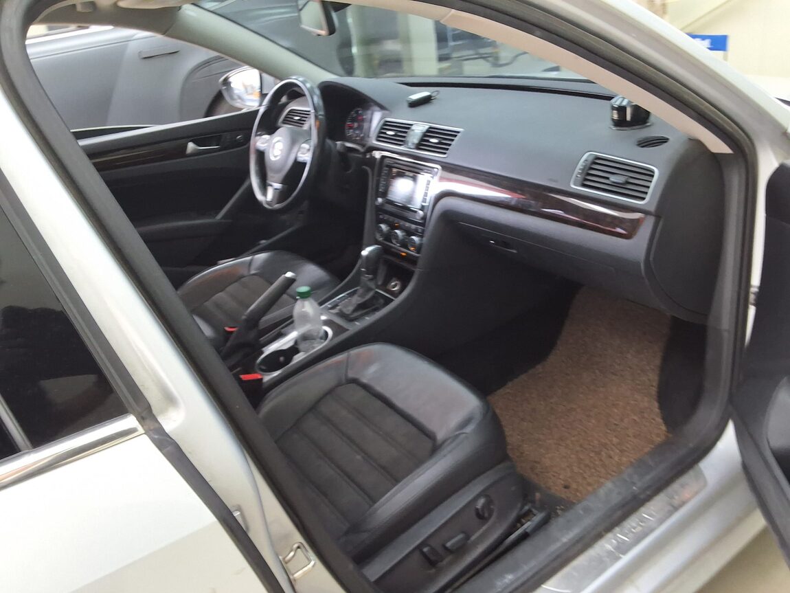 VOLKSWAGEN THE NEW PASSAT (7TH GEN) 2.0 TDI 2015 - zdjęcie 15