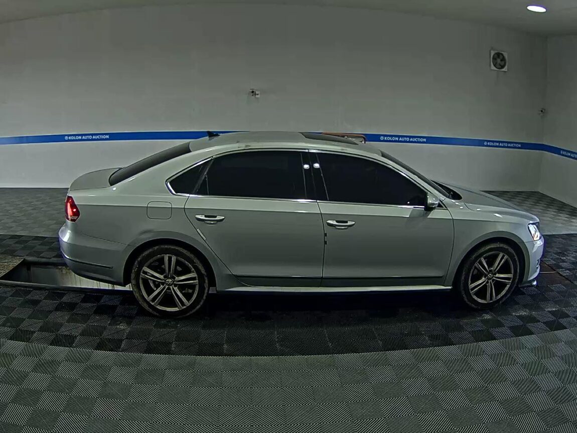 VOLKSWAGEN THE NEW PASSAT (7TH GEN) 2.0 TDI 2015 - zdjęcie 4
