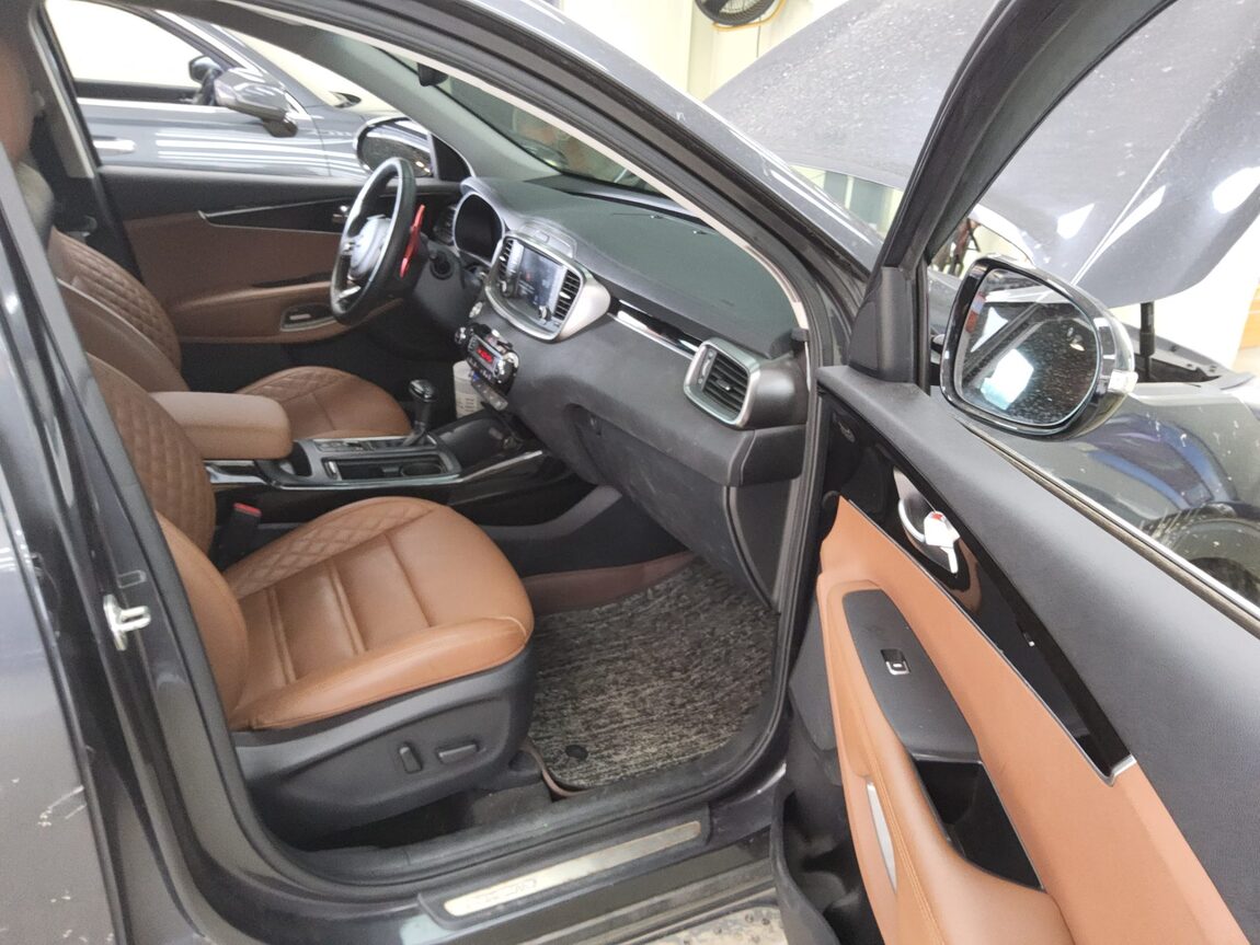 KIA THE NEW SORENTO DIESEL R2.2 2WD MASTER 2020 - zdjęcie 14