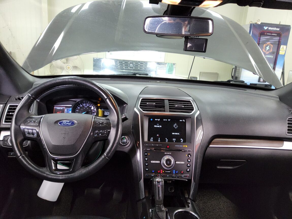 FORD EXPLORER (5TH GEN) 2.3 AWD LIMITED 2017 - zdjęcie 11
